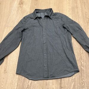 Men’s Lululemon button up size L
